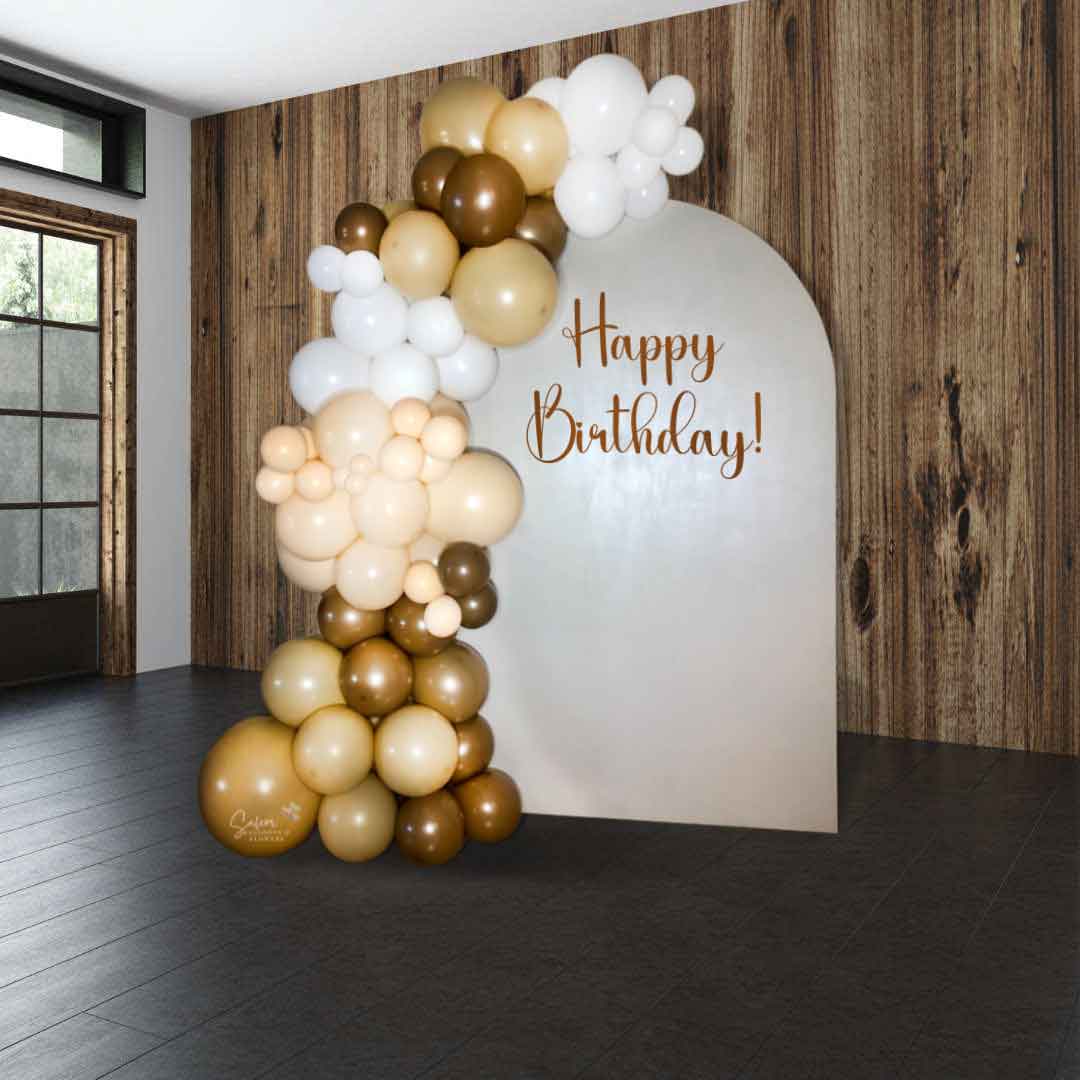 Balloon-Decor Chiara with garland.