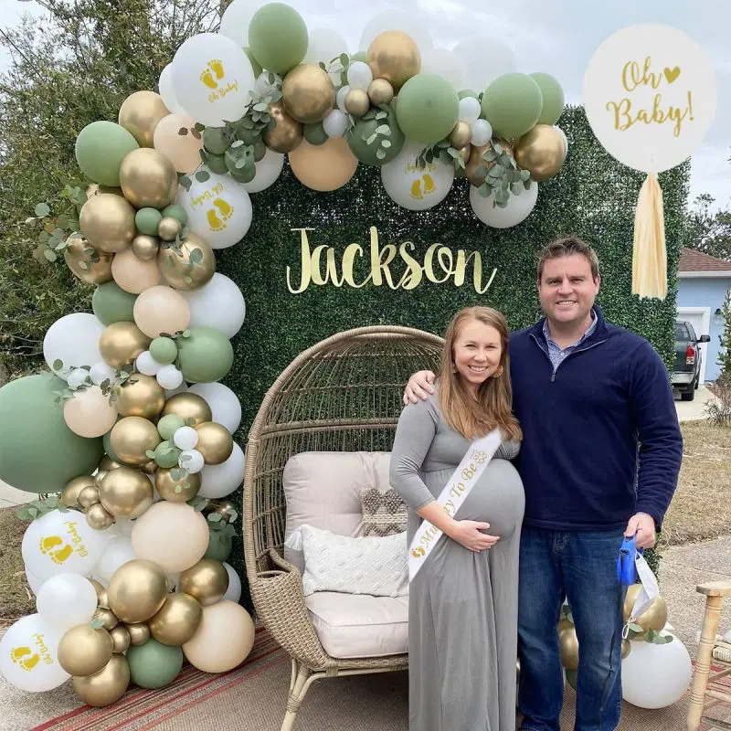 balloon backdrop for baby showers